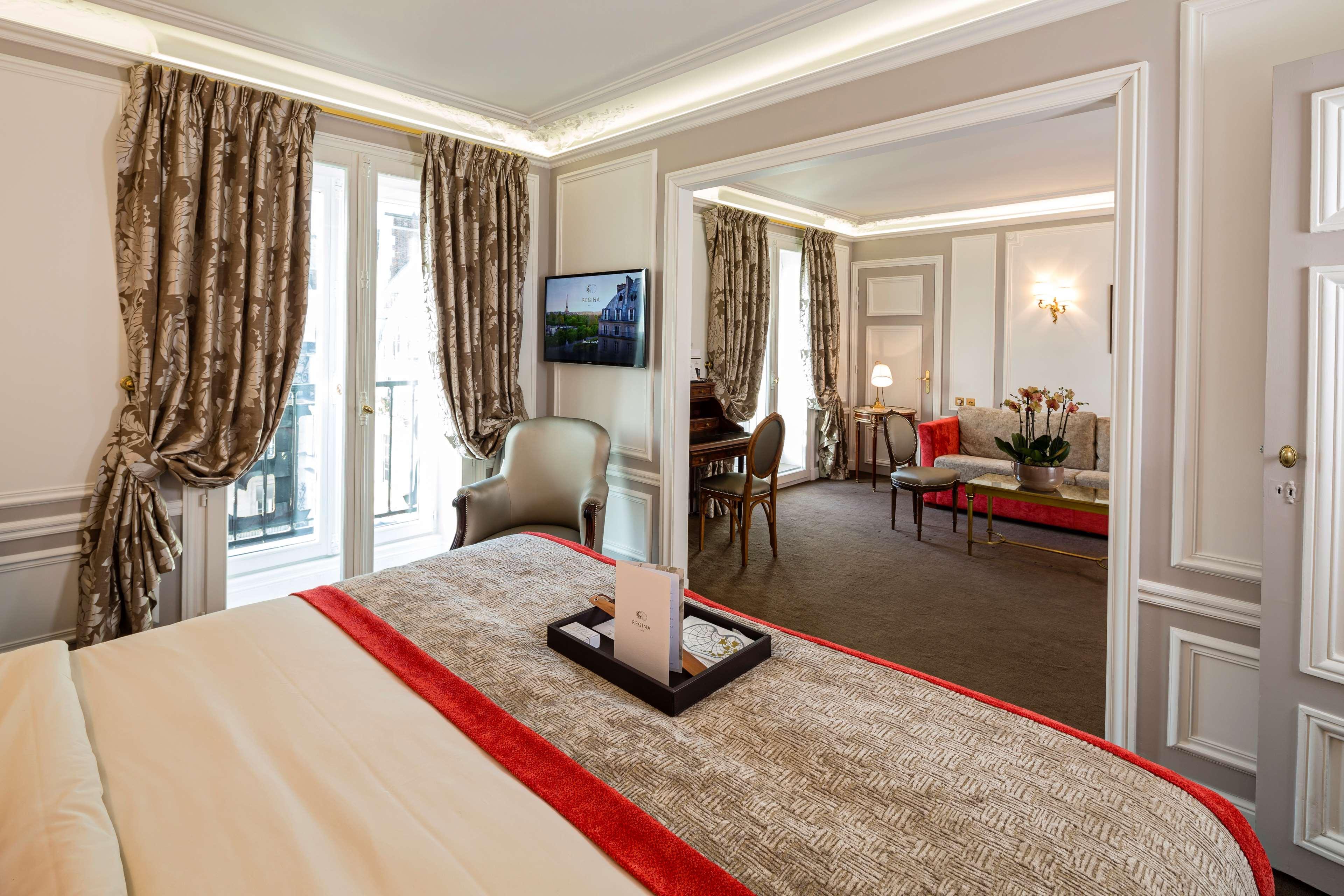 Hotel Regina Louvre Paris Bagian luar foto Suite