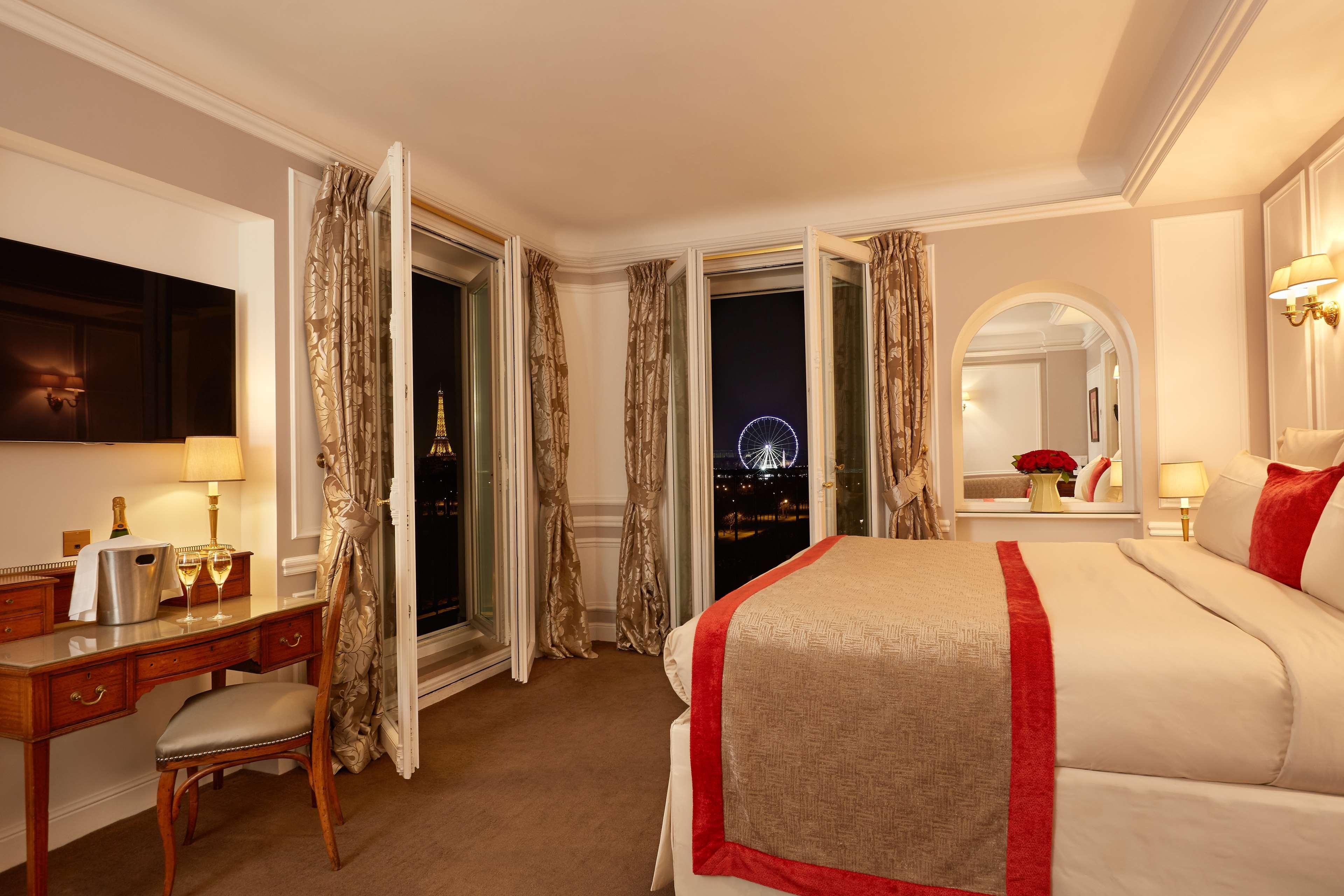 Hotel Regina Louvre Paris Bagian luar foto A room at the InterContinental Paris Le Grand