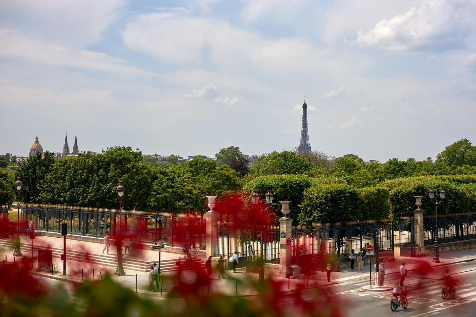 Hotel Regina Louvre Paris Bagian luar foto The Champ de Mars